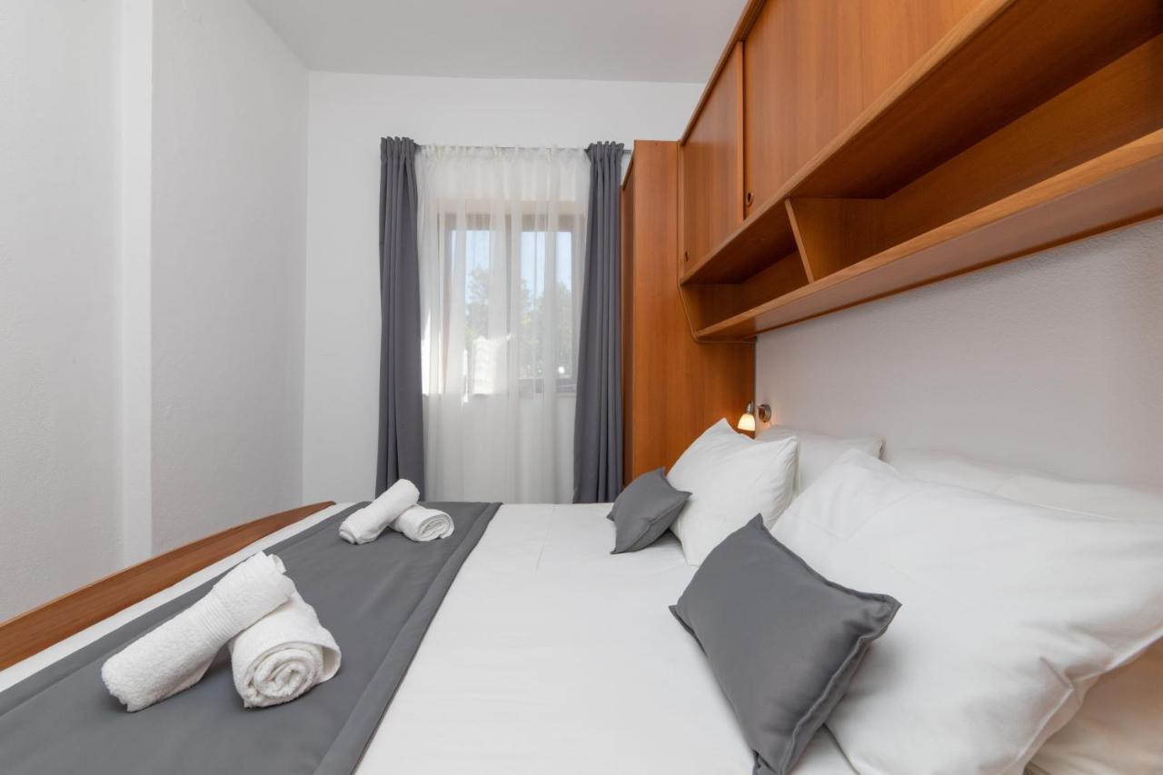 Apartments4You Supetar-The Best And Most Popular Apartments For Discovering The Island - Free Parking - 200 Meters From The Beach المظهر الخارجي الصورة